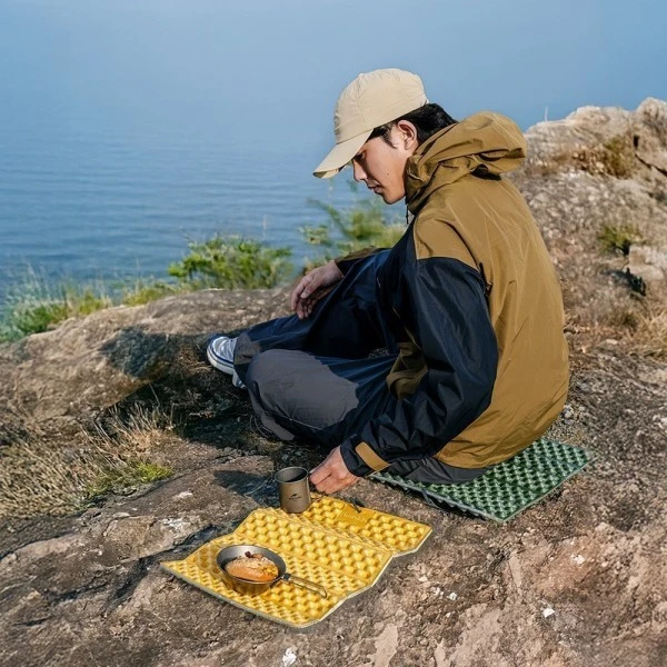 Сидушка CNK2650WS011 Troues Egg Nest складная зеленая