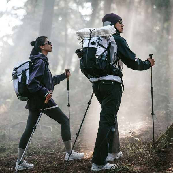 Рюкзак Naturehike CNK2300016 Helium 30 л + 5 л, белый с черным