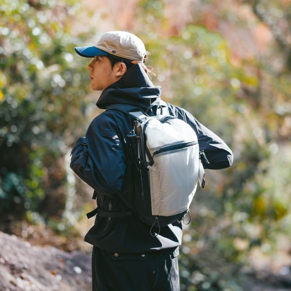 Рюкзак Naturehike CNK2300BB012 Hydrogen 15л белый с черным