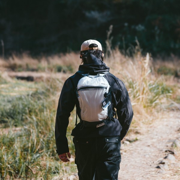 Рюкзак Naturehike CNK2300BB012 Hydrogen 15л белый с черным